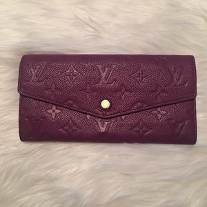 Shipping label  @tamoore for Authentic LV wallet